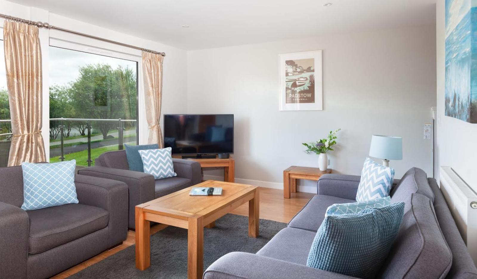 Kingfisher Hot Tub & Log Burner House On Premium Lakeside With Resort Facilities St Columb Major Zewnętrze zdjęcie